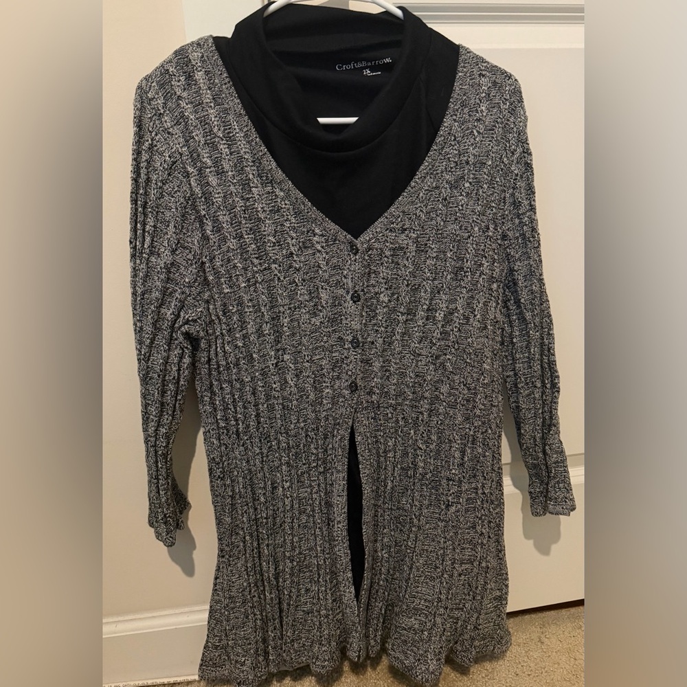 Croft & Barrow Black and Gray Cardigan